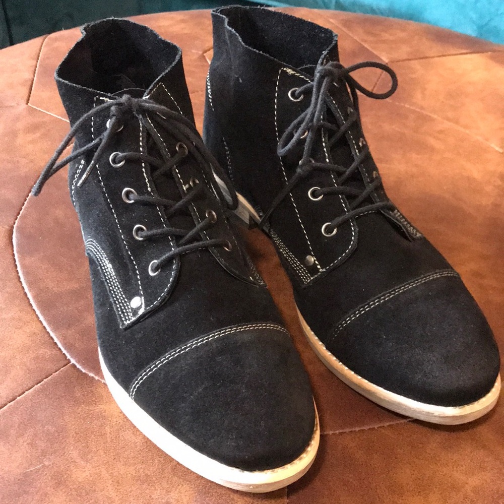 Diba "Eli" Black Suede Leather Lace-Up Ankle Boots